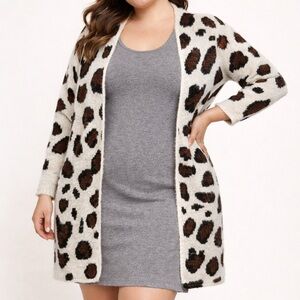 Zenana Outfitters charcoal dress/tunic and Sweet Lovely Duster
